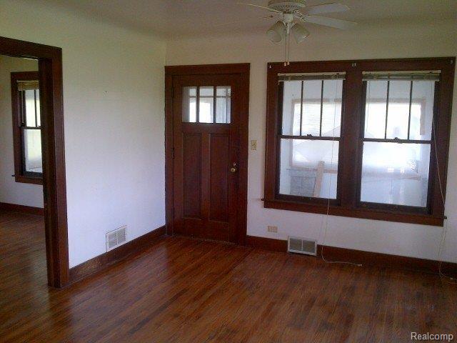 4493 North Vassar Road Akron, MI 48701 - Photo 4 of 6 IMG-20130603-20663.jpg