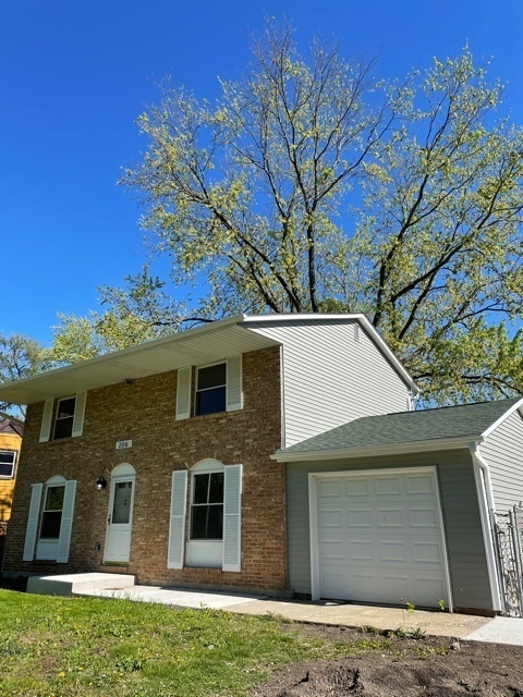 206 Thornhurst Road Bolingbrook, IL 60440 - Photo 1 of 10