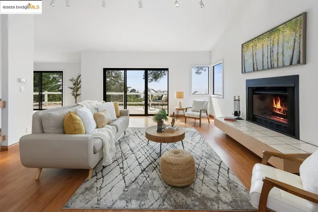 $1,390,000 | 9175 Skyline Boulevard, Oakland, CA 94611