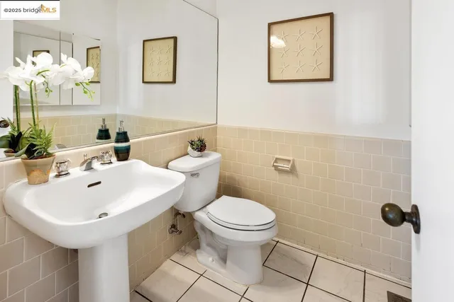 $1,390,000 | 9175 Skyline Boulevard, Oakland, CA 94611