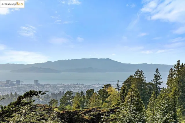 $1,390,000 | 9175 Skyline Boulevard, Oakland, CA 94611