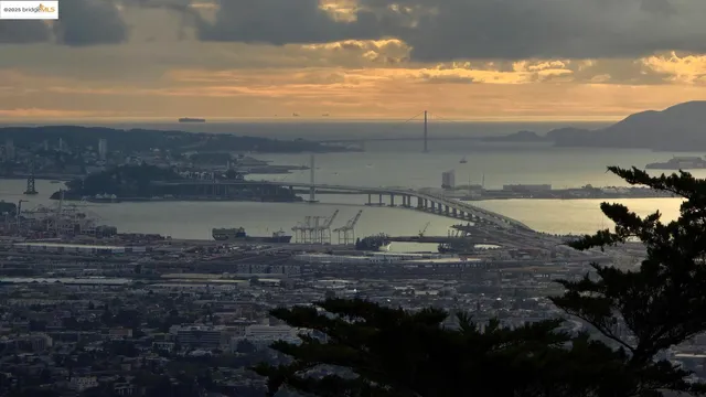 $1,390,000 | 9175 Skyline Boulevard, Oakland, CA 94611