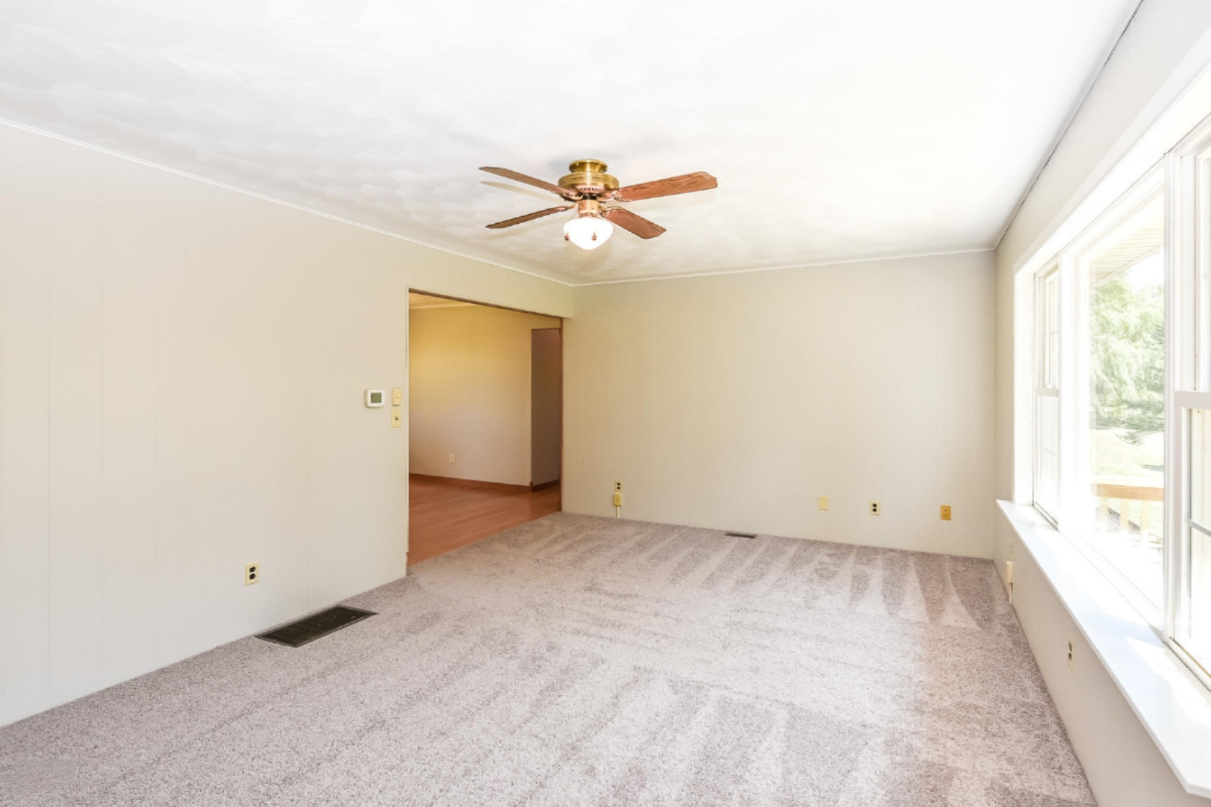 10700 South Wright Road Eagle, MI 48822 - Photo 12 of 64 Living Room