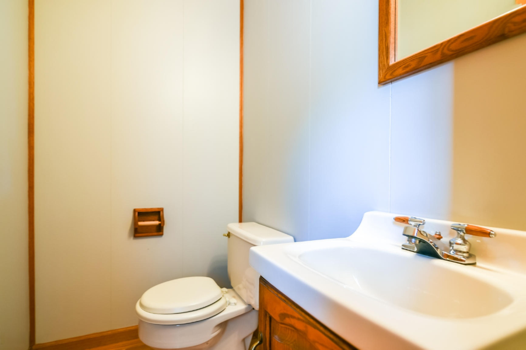 10700 South Wright Road Eagle, MI 48822 - Photo 23 of 64 Half Bath