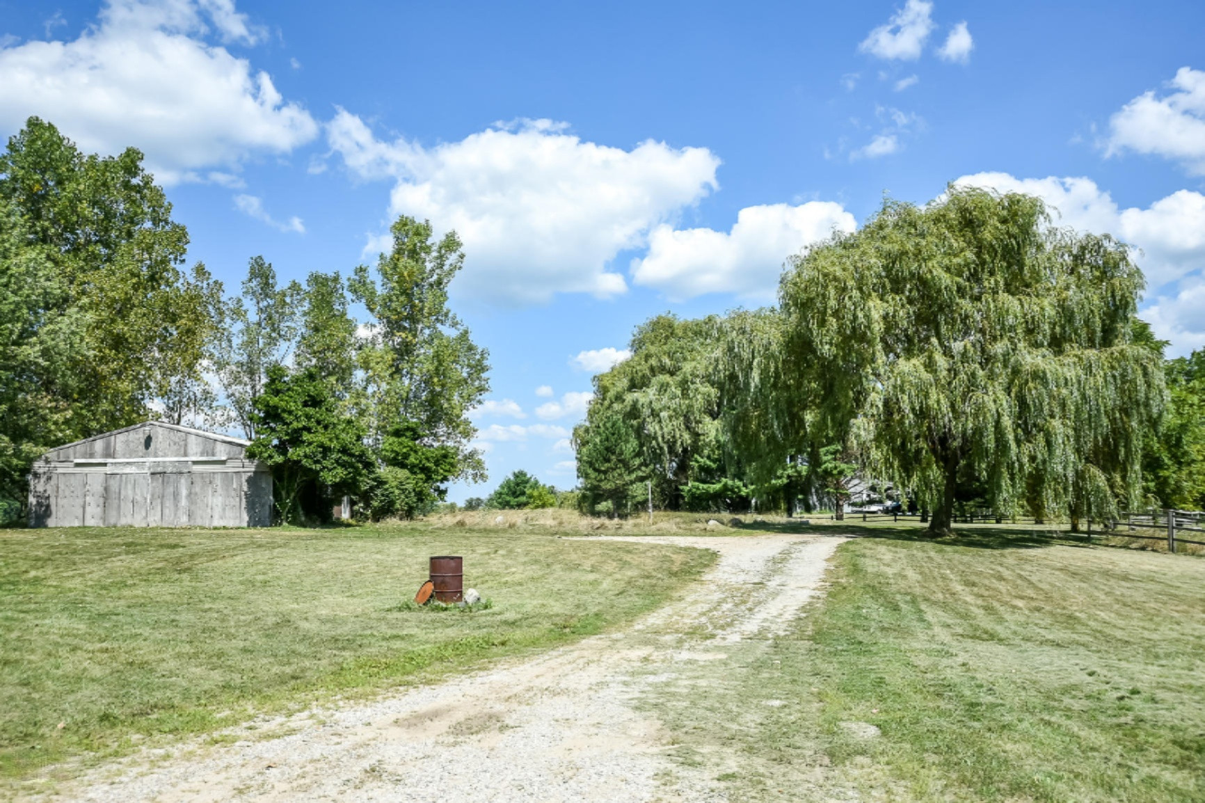10700 South Wright Road Eagle, MI 48822 - Photo 48 of 64 Barn/Exterior
