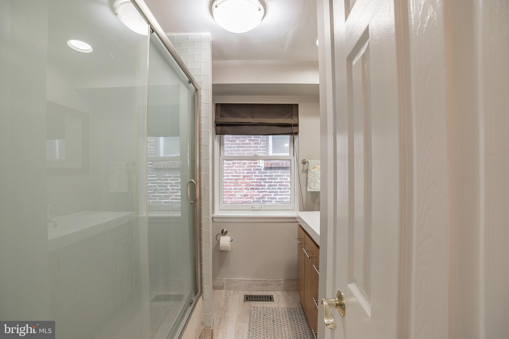 617 South 7th Street, Unit D Philadelphia, PA 19147 - Photo 14 of 28