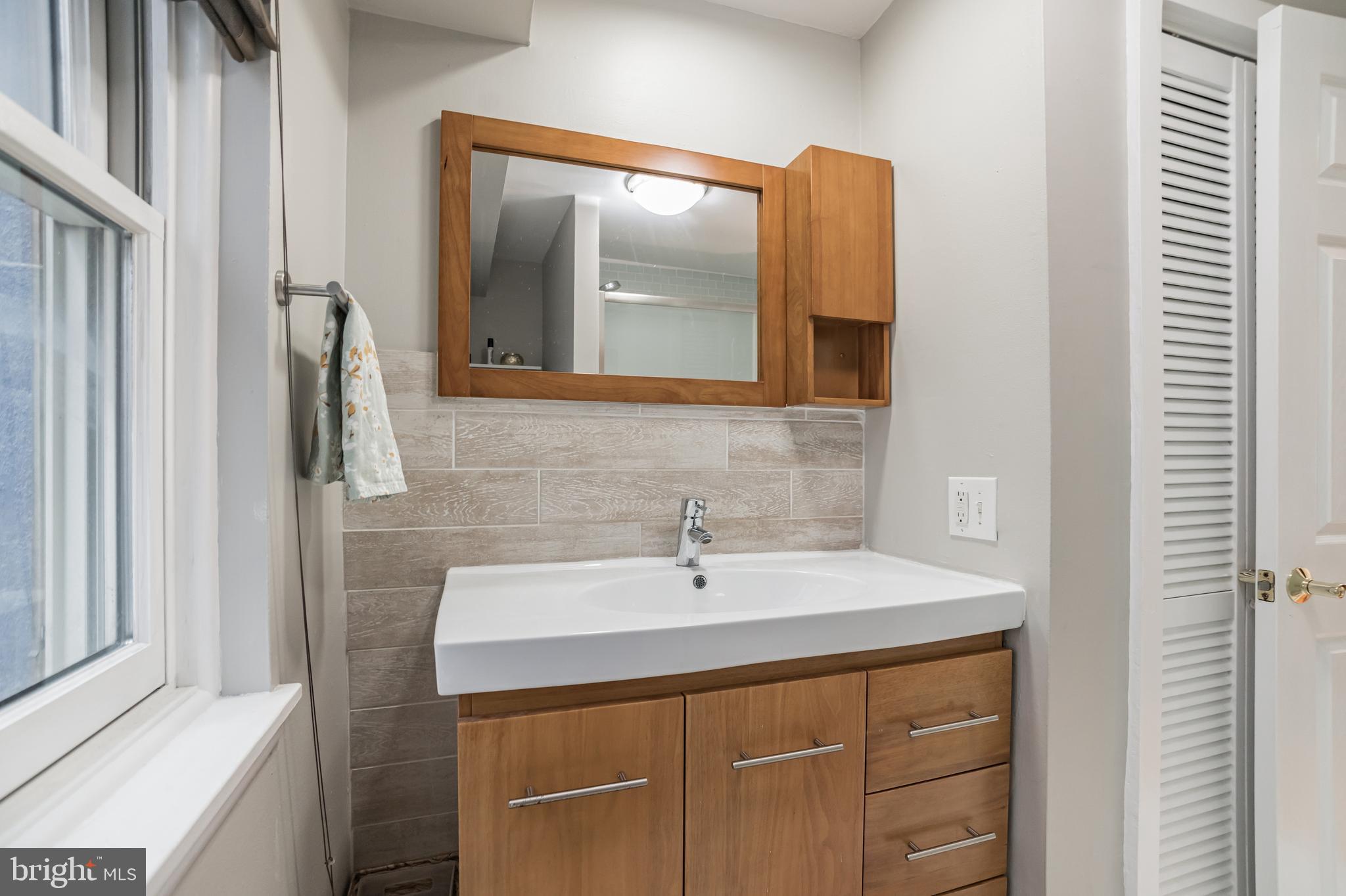 617 South 7th Street, Unit D Philadelphia, PA 19147 - Photo 15 of 28