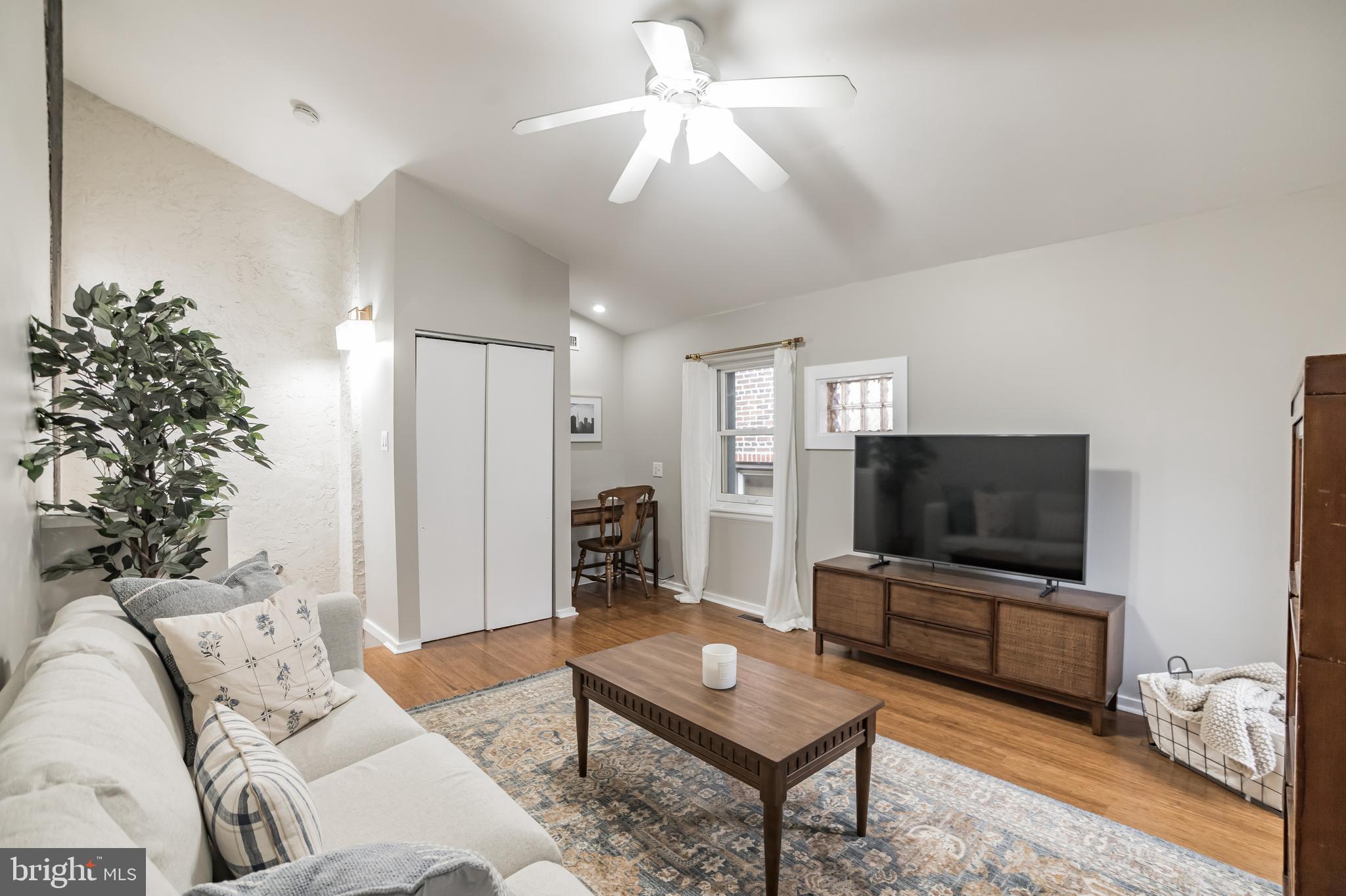 617 South 7th Street, Unit D Philadelphia, PA 19147 - Photo 20 of 28