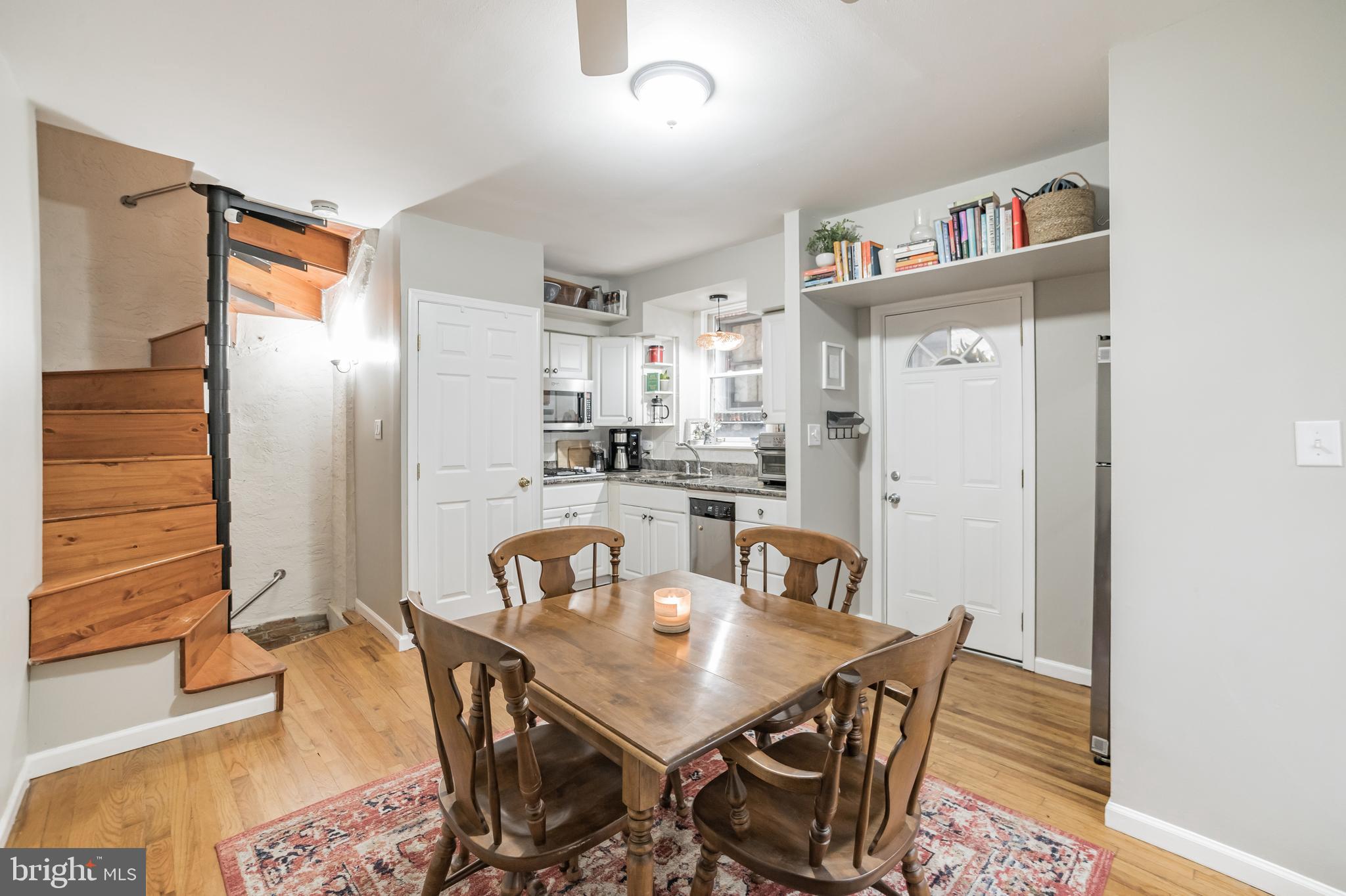 617 South 7th Street, Unit D Philadelphia, PA 19147 - Photo 2 of 28 Entry level