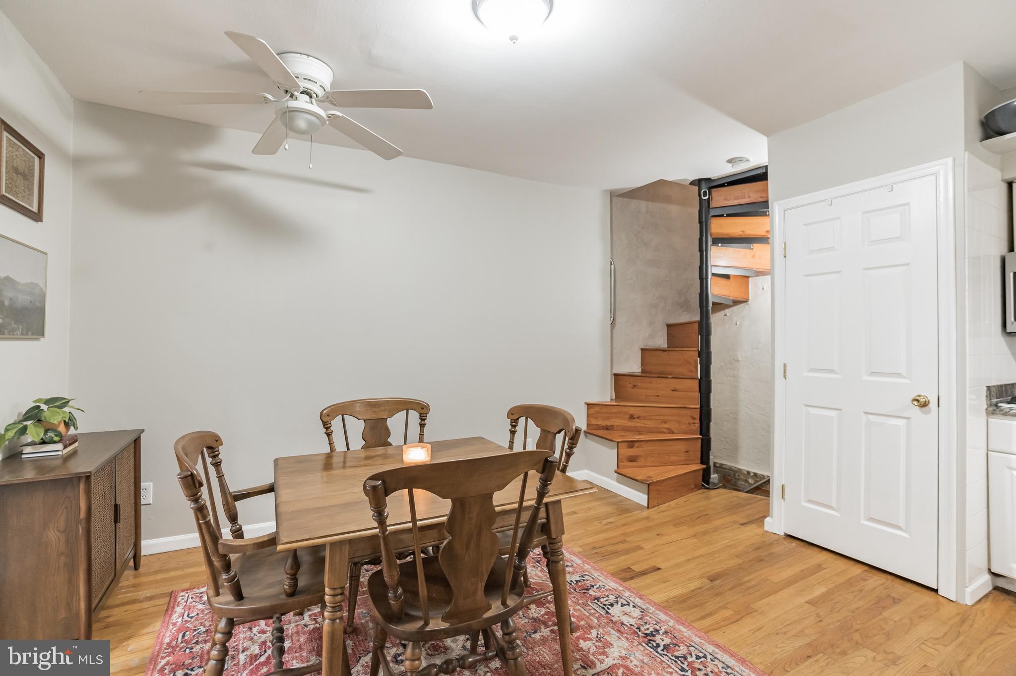 617 South 7th Street, Unit D Philadelphia, PA 19147 - Photo 5 of 28