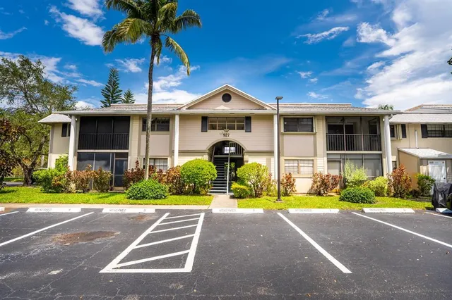 a view of a street both side of house