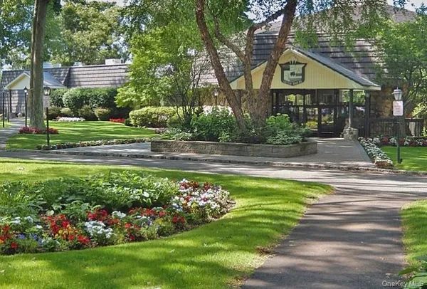 $399,900 | 280 Brettonwoods Drive, Coram, NY 11727