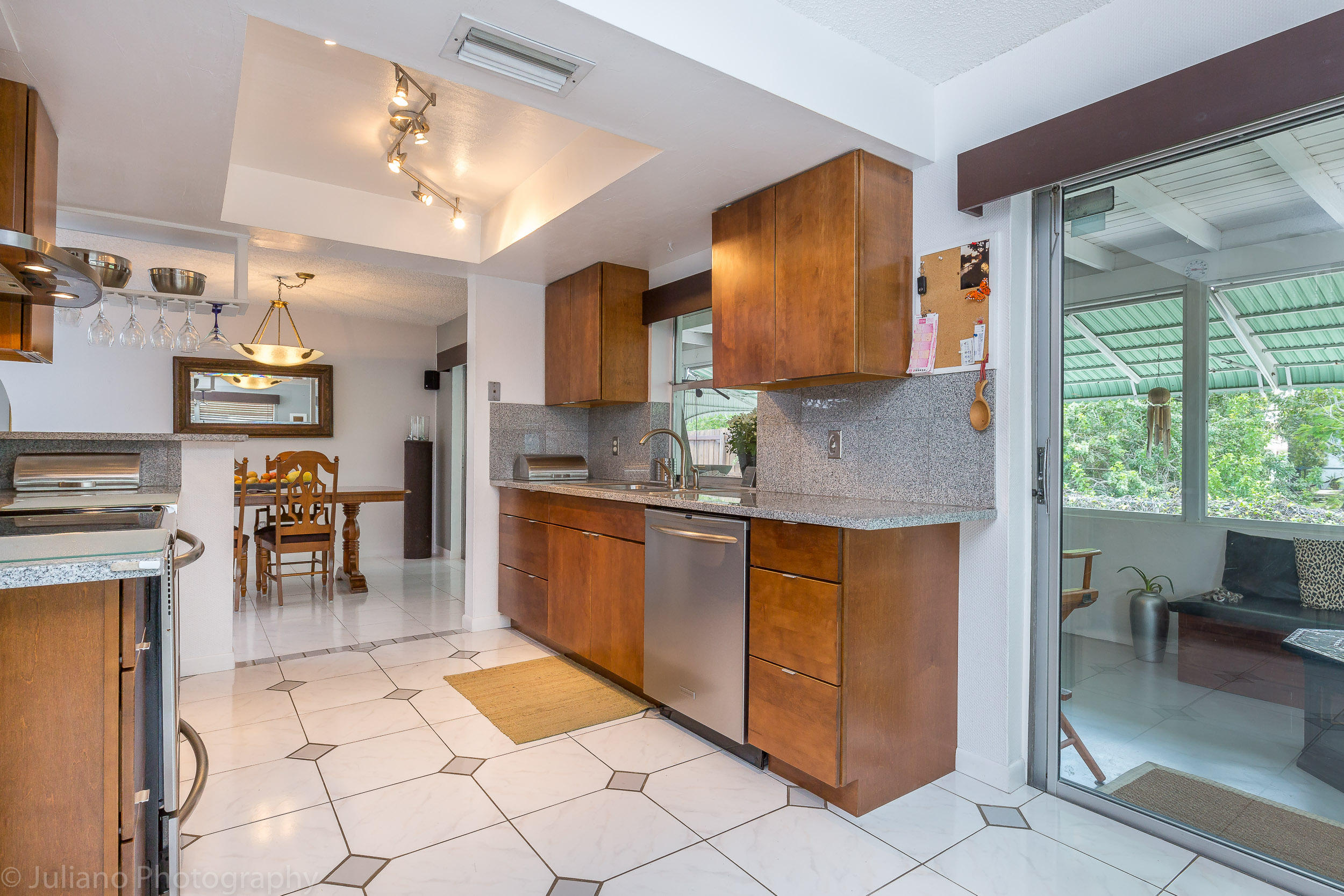 9198 Southwest 2nd Street Boca Raton, FL 33428 - Photo 12 of 32 Kitchen