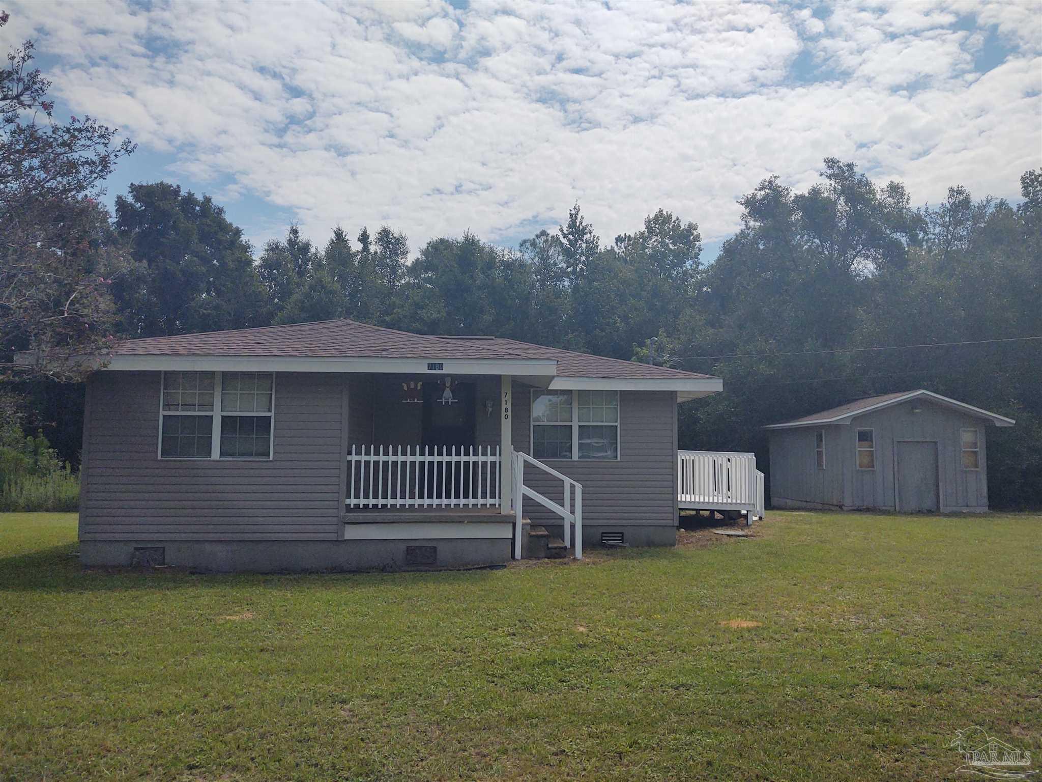 7180 East Gate Road Milton, FL 32570 - Photo 1 of 26
