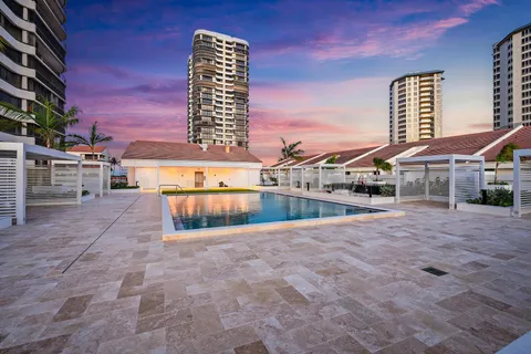 $795,000 | 3970 North Ocean Drive, Unit 6, Singer Island, FL 33404
