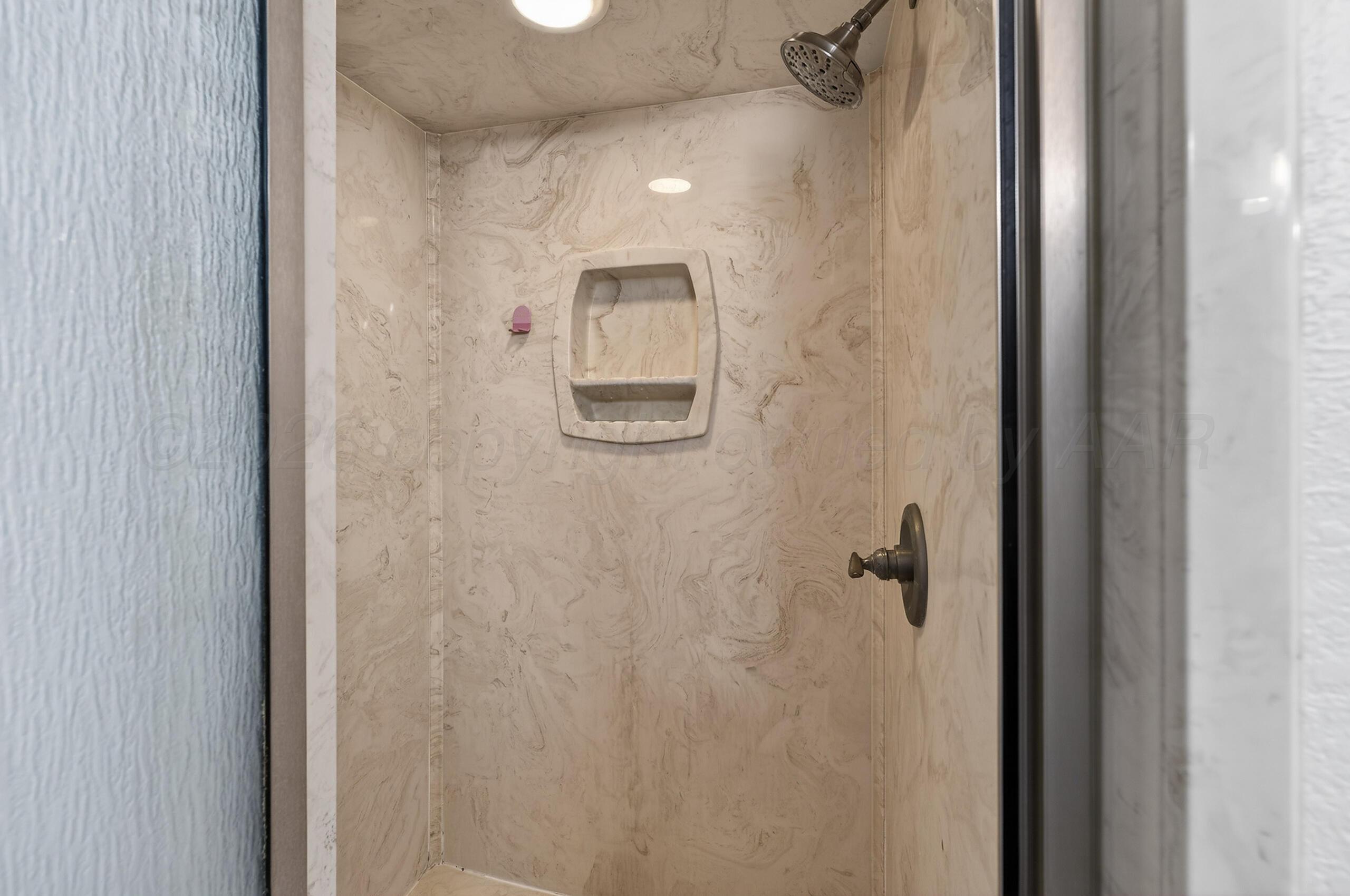 3904 Arden Road Amarillo, TX 79118 - Photo 27 of 38 027_Primary Shower