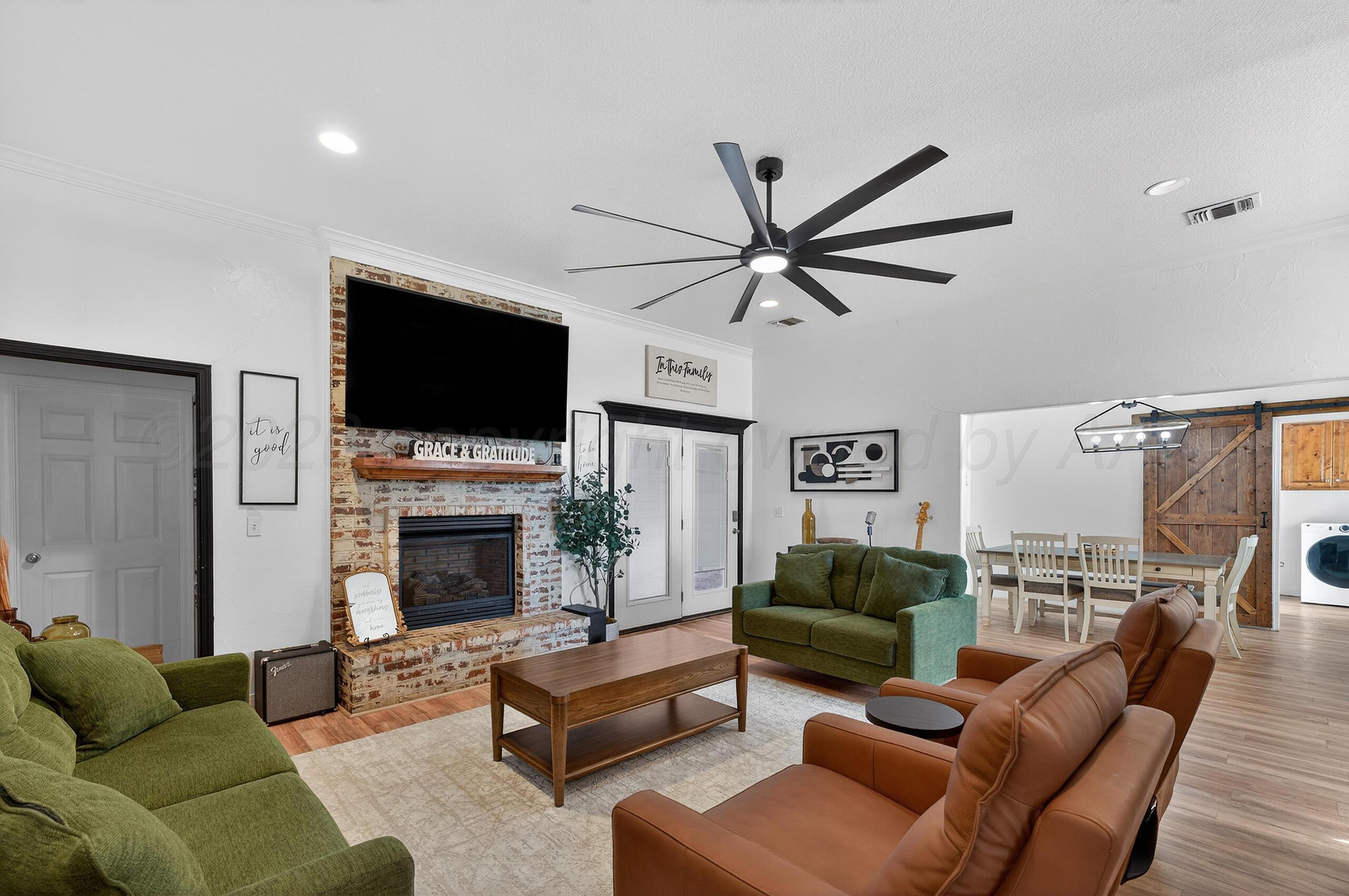 3904 Arden Road Amarillo, TX 79118 - Photo 6 of 38 006_Living2