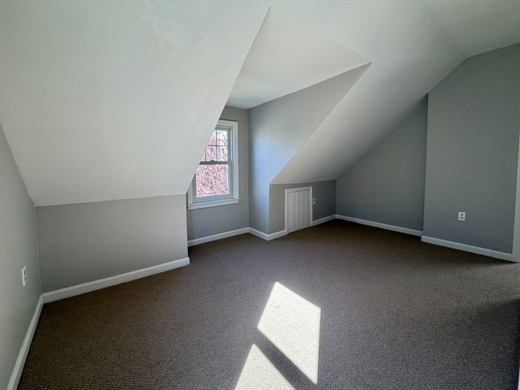 37 Elmdale Street West Springfield, MA 01089 - Photo 12 of 20