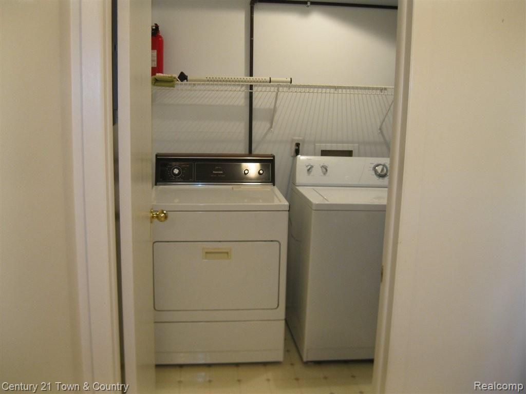 1516 Porter Circle, Unit 208 Rochester, MI 48307 - Photo 13 of 22 Porterlaundry.JPG