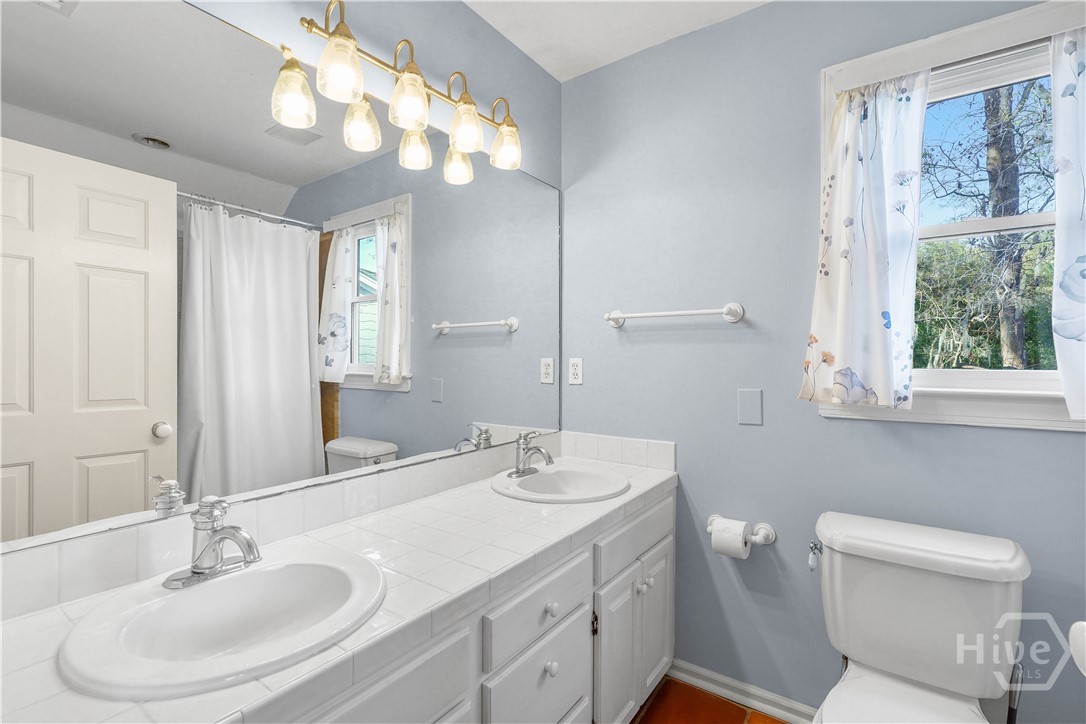 8 Chestley Place Savannah, GA 31406 - Photo 28 of 64 Primary Bath