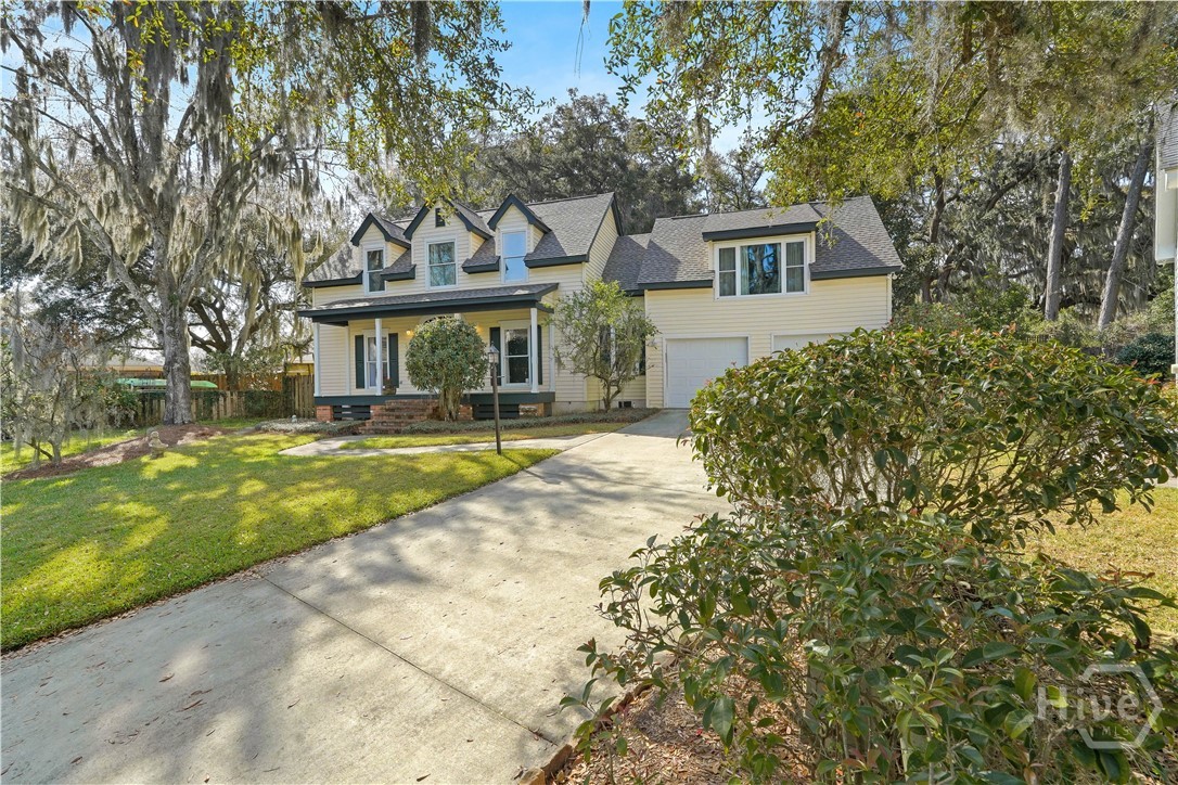 8 Chestley Place Savannah, GA 31406 - Photo 6 of 64 Driveway to2-car garage