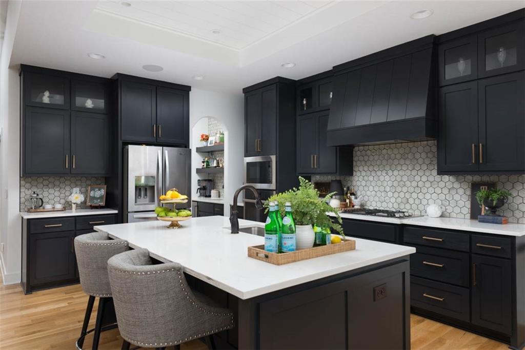 521 Northeast Hidden View Lane Lee's Summit, MO 64086 - Photo 16 of 64