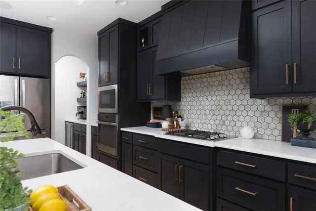 $600,000 | 521 Northeast Hidden View Lane, Lee's Summit, MO 64086