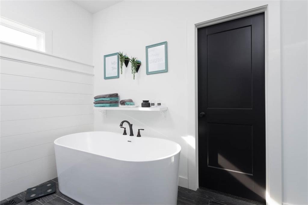 521 Northeast Hidden View Lane Lee's Summit, MO 64086 - Photo 24 of 64