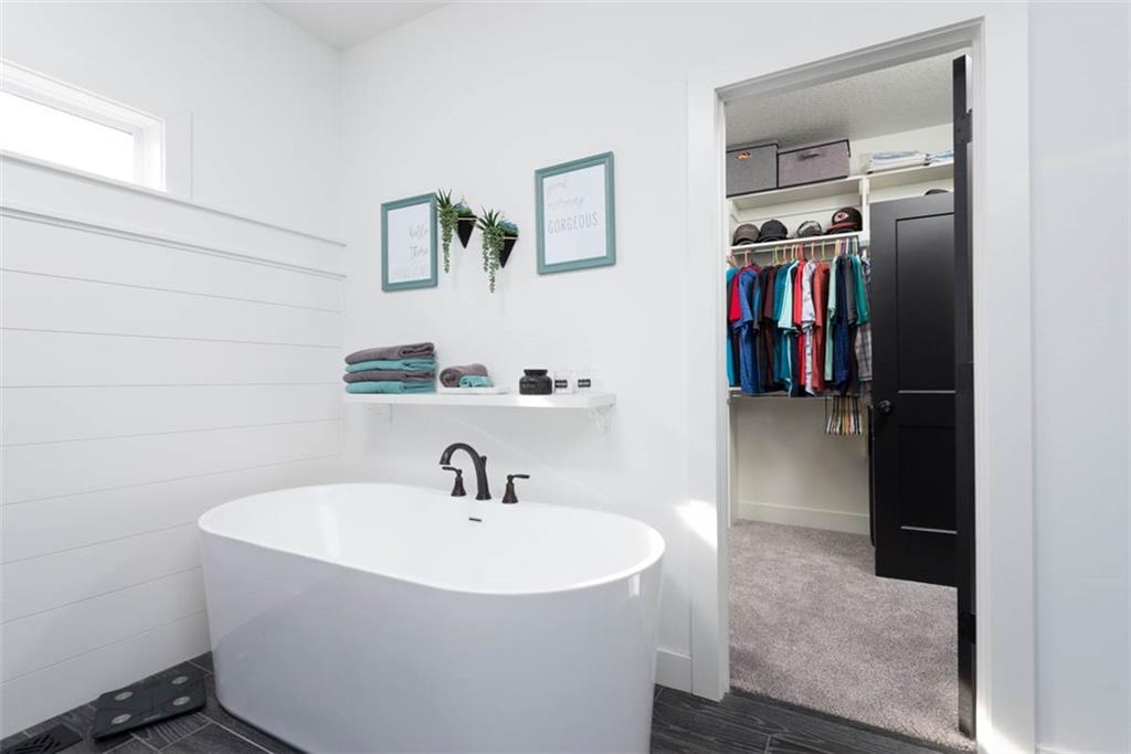 521 Northeast Hidden View Lane Lee's Summit, MO 64086 - Photo 25 of 64