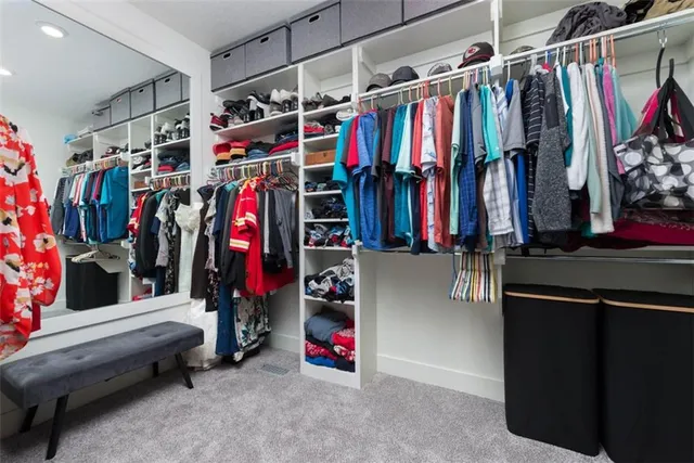 $600,000 | 521 Northeast Hidden View Lane, Lee's Summit, MO 64086