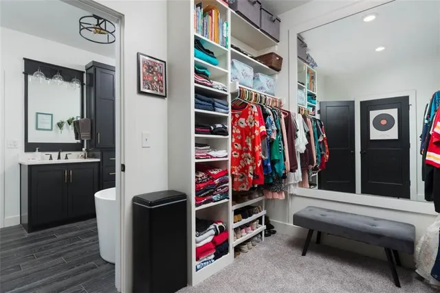 $600,000 | 521 Northeast Hidden View Lane, Lee's Summit, MO 64086