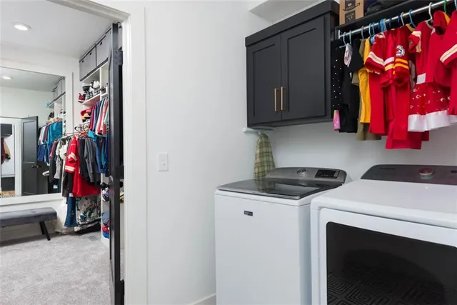 $600,000 | 521 Northeast Hidden View Lane, Lee's Summit, MO 64086