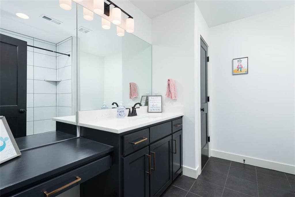 521 Northeast Hidden View Lane Lee's Summit, MO 64086 - Photo 36 of 64