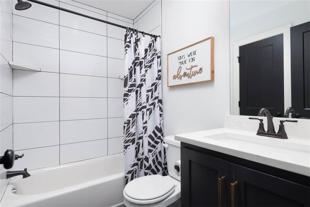 521 Northeast Hidden View Lane Lee's Summit, MO 64086 - Photo 40 of 64