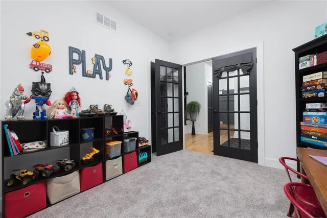 $600,000 | 521 Northeast Hidden View Lane, Lee's Summit, MO 64086