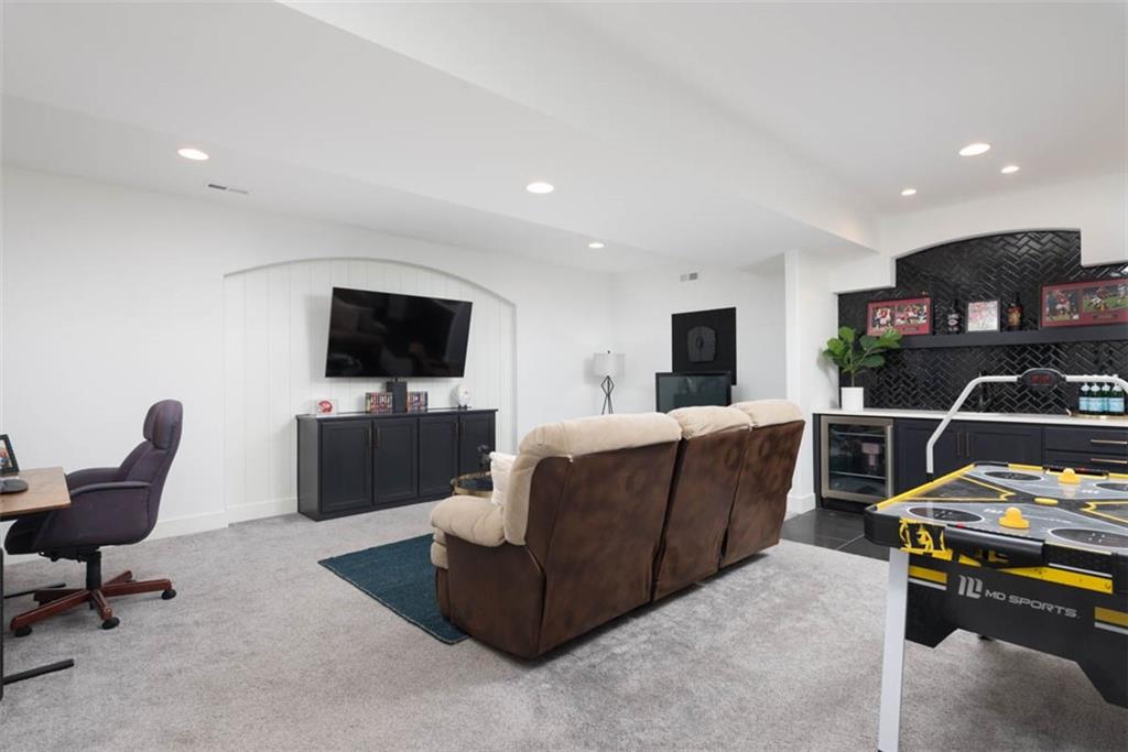 521 Northeast Hidden View Lane Lee's Summit, MO 64086 - Photo 42 of 64