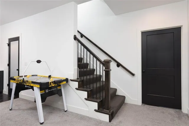 $600,000 | 521 Northeast Hidden View Lane, Lee's Summit, MO 64086