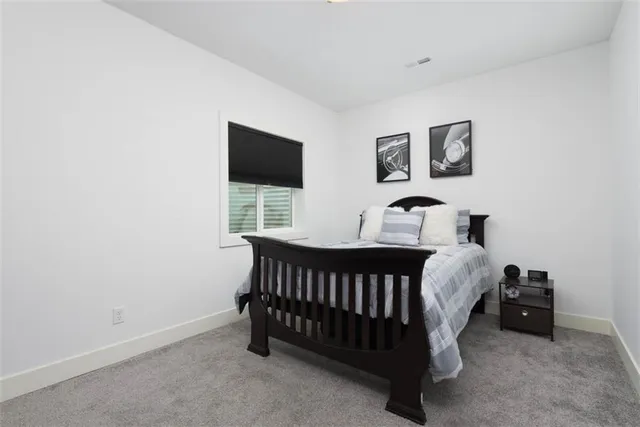 $600,000 | 521 Northeast Hidden View Lane, Lee's Summit, MO 64086