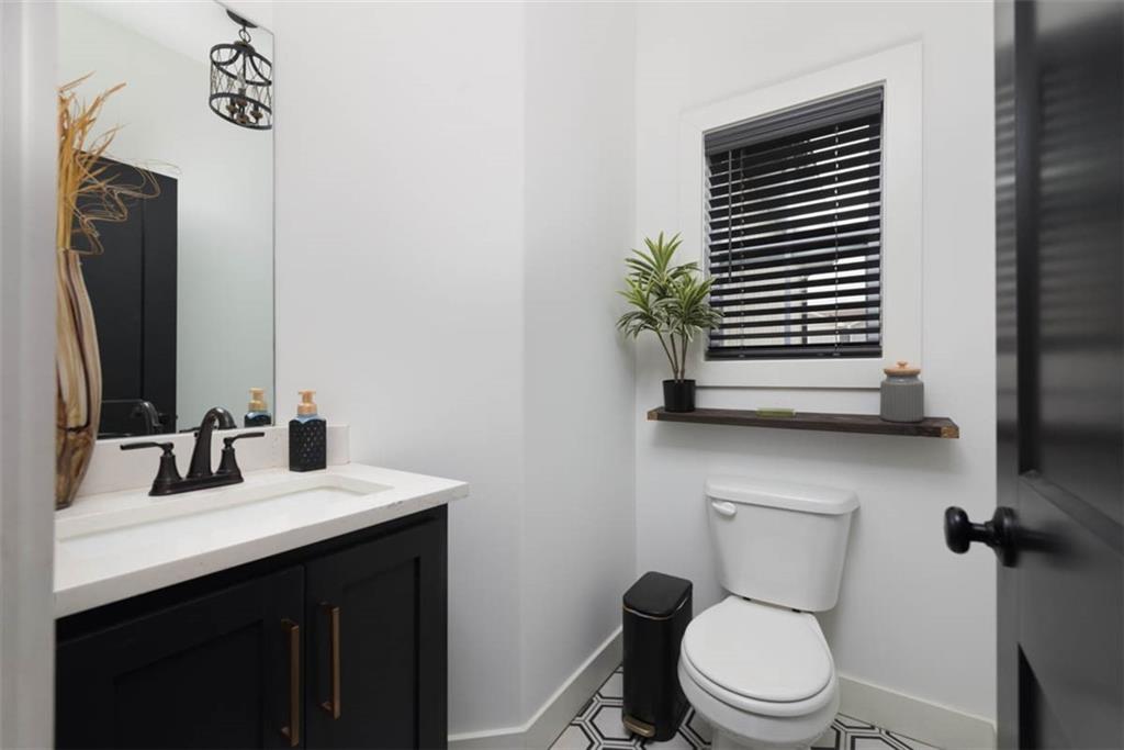 521 Northeast Hidden View Lane Lee's Summit, MO 64086 - Photo 5 of 64