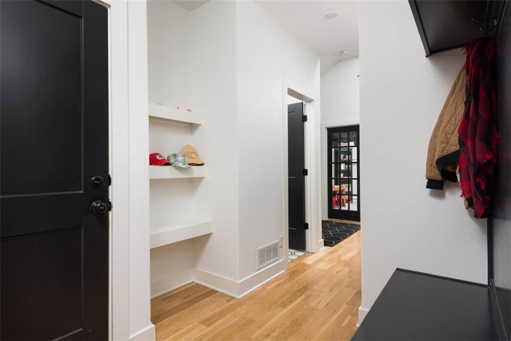 521 Northeast Hidden View Lane Lee's Summit, MO 64086 - Photo 6 of 64