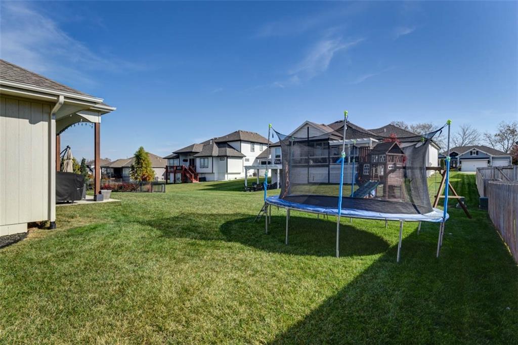 521 Northeast Hidden View Lane Lee's Summit, MO 64086 - Photo 63 of 64