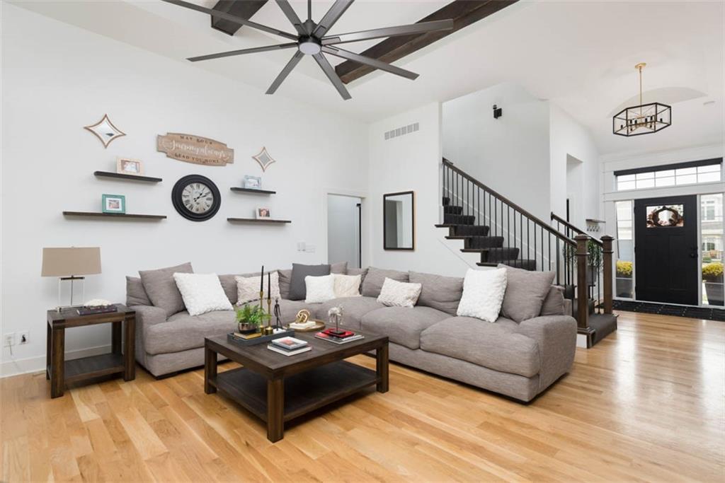 521 Northeast Hidden View Lane Lee's Summit, MO 64086 - Photo 8 of 64