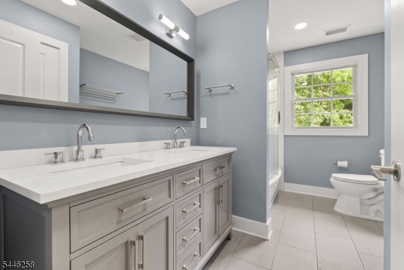 98 King George Road Warren, NJ 07059 - Photo 22 of 45 Gallery Image 22