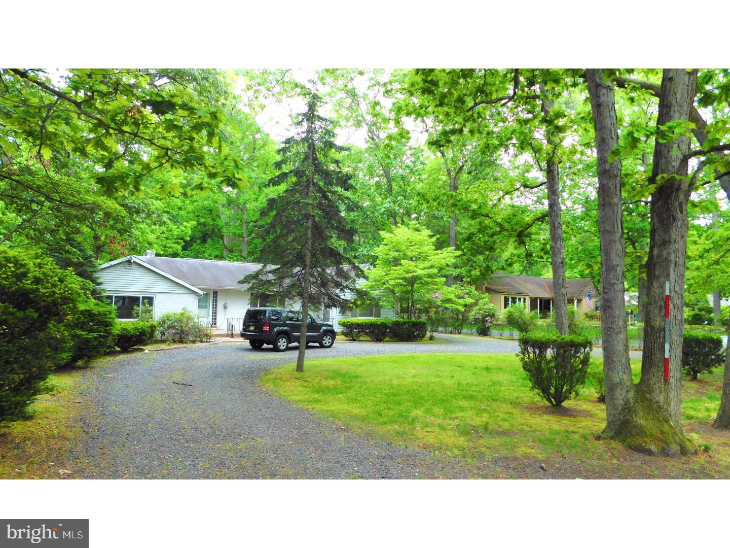 101 Mt Laurel Road Mount Laurel, NJ 08054 - Photo 3 of 7 Front Yard