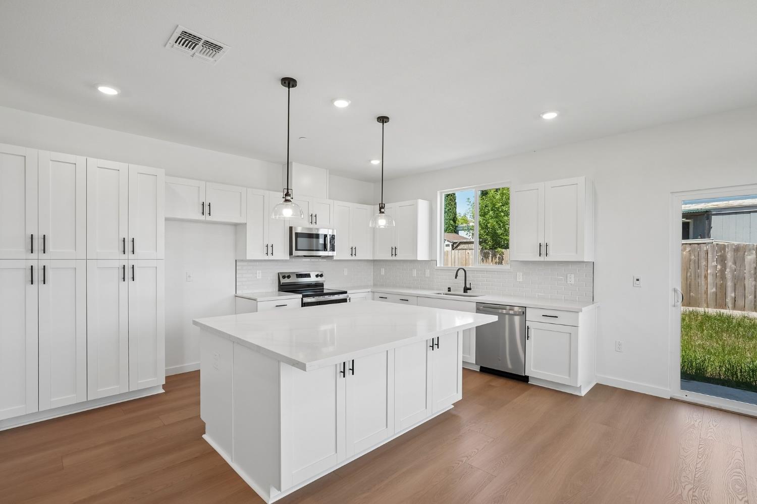 1639 Hansen Ranch Road Olivehurst, CA 95961 - Photo 13 of 48