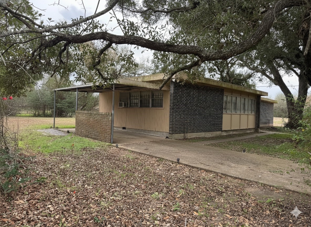 300 Echols Street Prairie View, TX 77445 - Photo 2 of 9