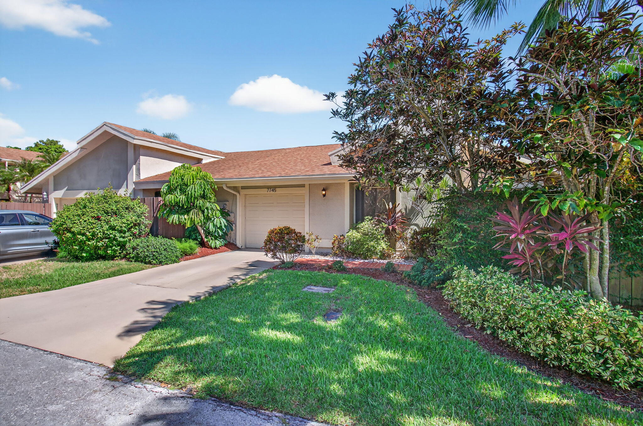 7745 Stanway Place Boca Raton, FL 33433 - Photo 3 of 90 3-web-or-mls-068_DSC_0739