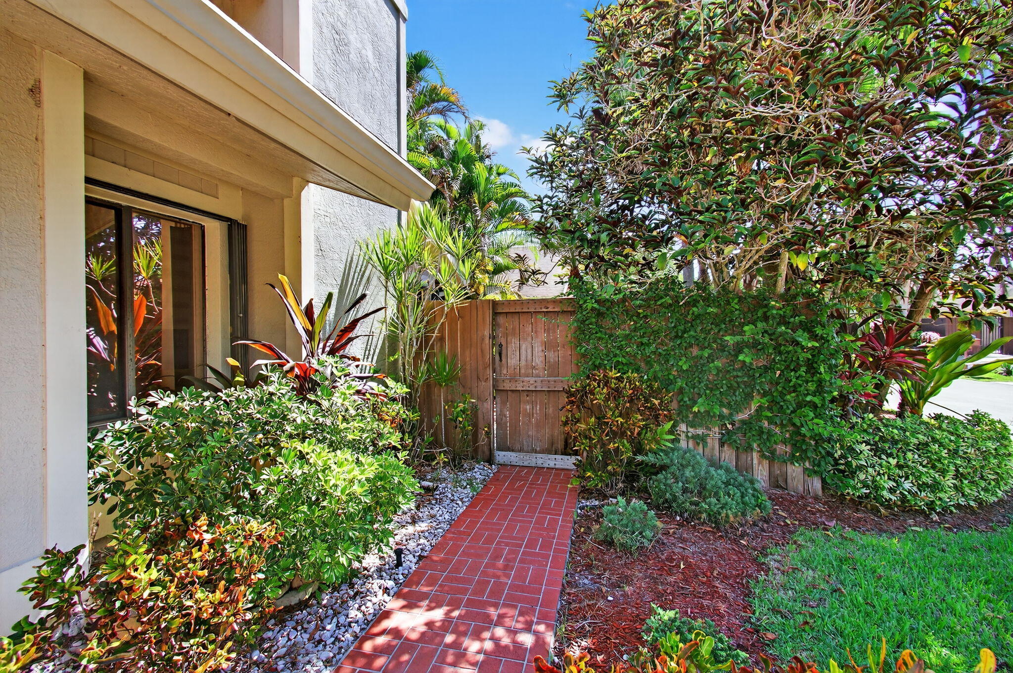 7745 Stanway Place Boca Raton, FL 33433 - Photo 4 of 90 4-web-or-mls-065_DSC_0710