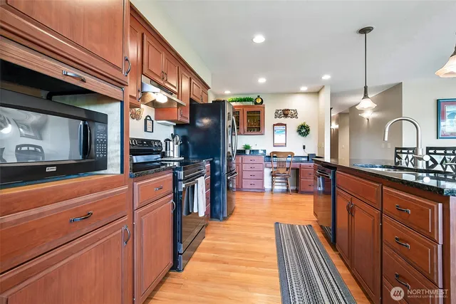 $1,325,000 | 828 Highway 532, Camano Island, WA 98282