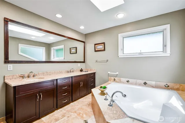 $1,325,000 | 828 Highway 532, Camano Island, WA 98282